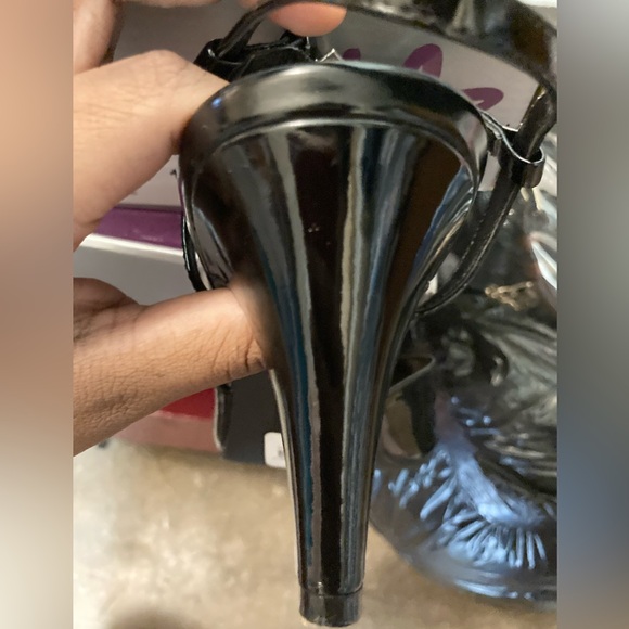 Peep toe t strap stiletto pumps wide width - Picture 5 of 6